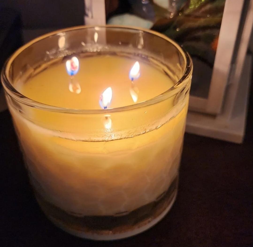 WHITE OAK AND VANILLA CANDLE