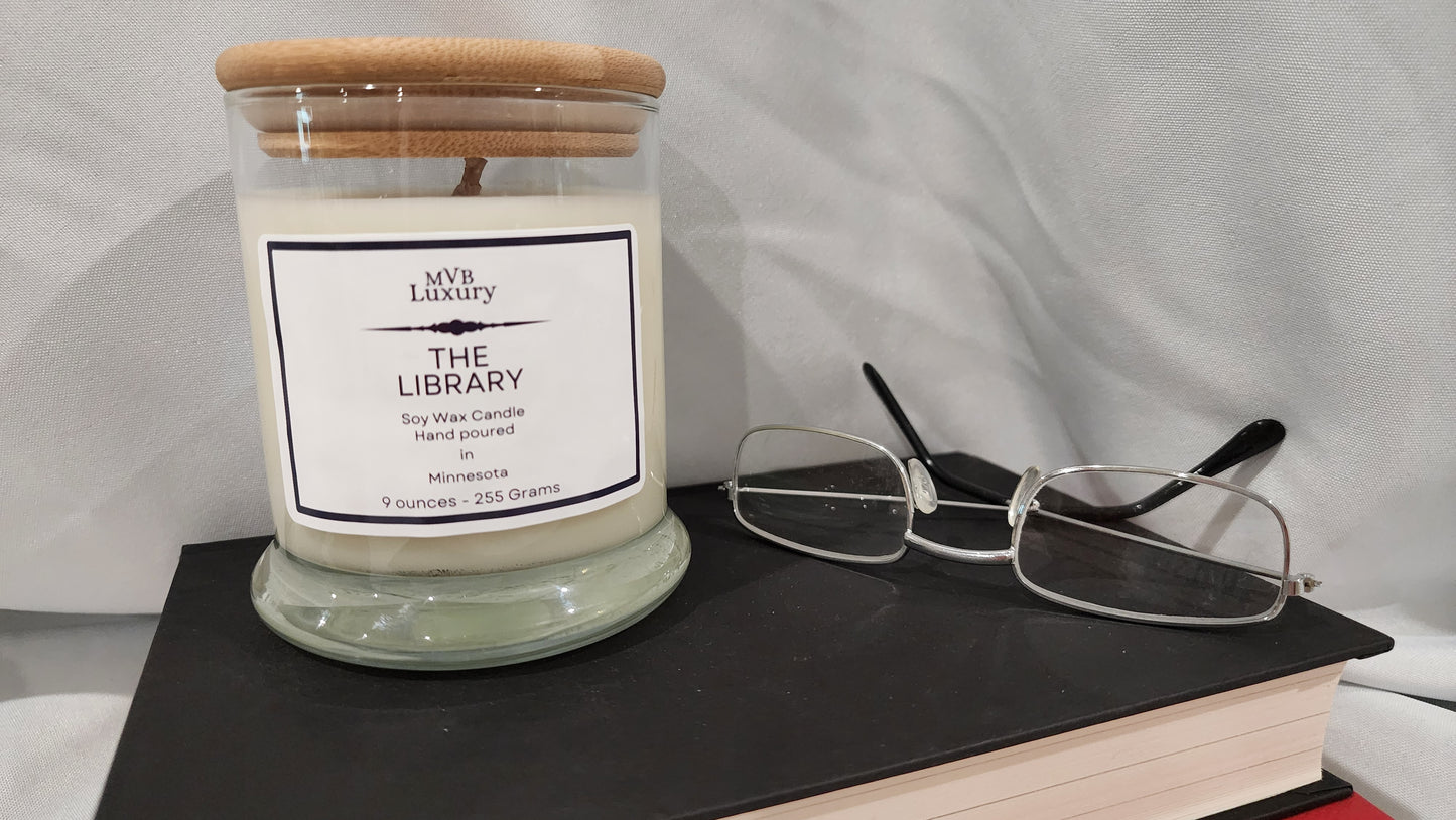 THE LIBRARY 9 OUNCE ROUND CANDLE